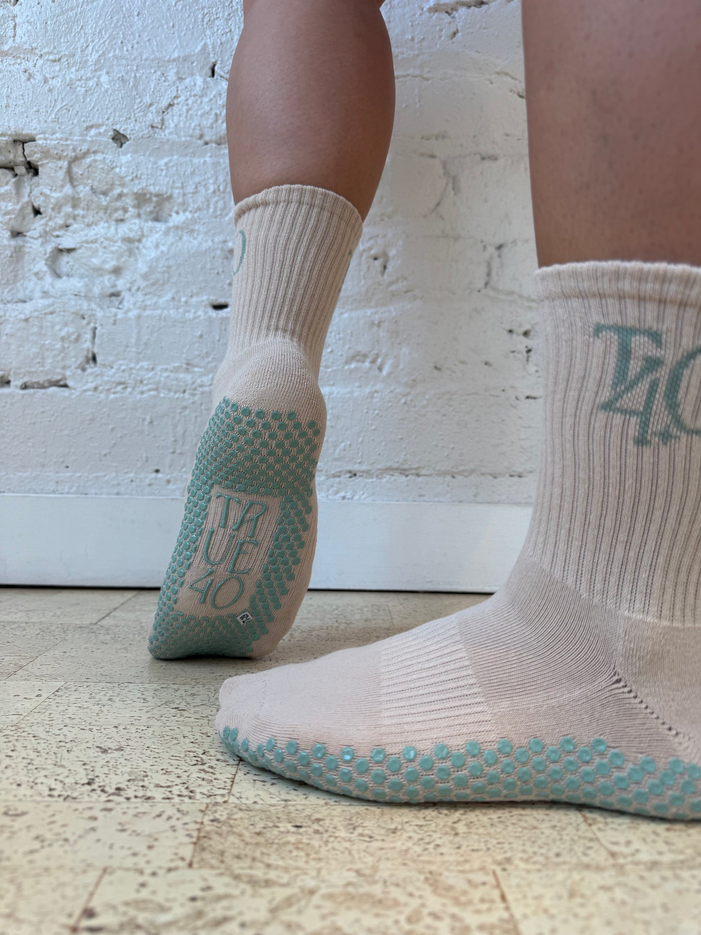 True40 Sticky Socks